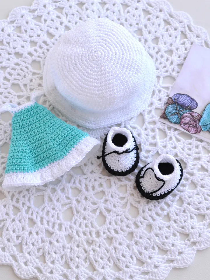 Crochet Doll Clothes Pattern, Outfit for Doll of 18 cm tall (English PDF), crochet doll dress pattern, dress amigurumi doll, dress pattern doll, clothes crochet doll, crochet boots and panama, doll clothes set