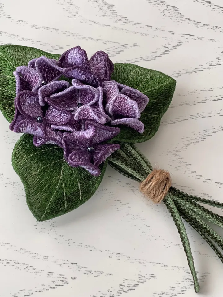 Machine embroidery design three-dimensional flower “Bouquet of violets”