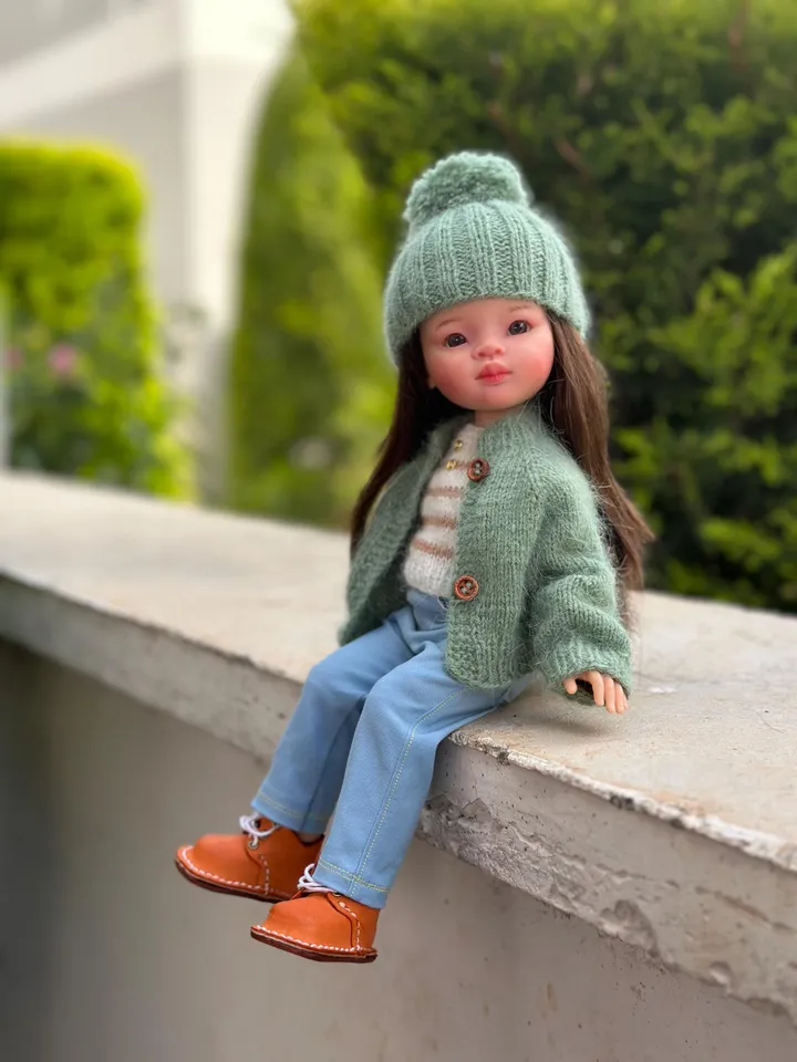 4 ITEMS Set: Cardigan, T-Shirt, Hat, Shoes - Exclusive Handmade Outfit - Paola Reina Doll