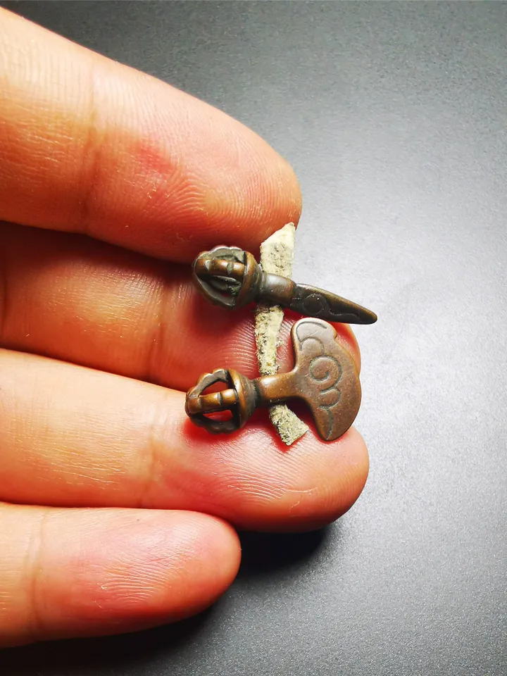 Gandhanra Antique Tibetan Amulet,Mini Phurba and Kartika(knife of the dakinis) ,for Prayer Bead Counter,Mala Accessories, Made of Red Copper