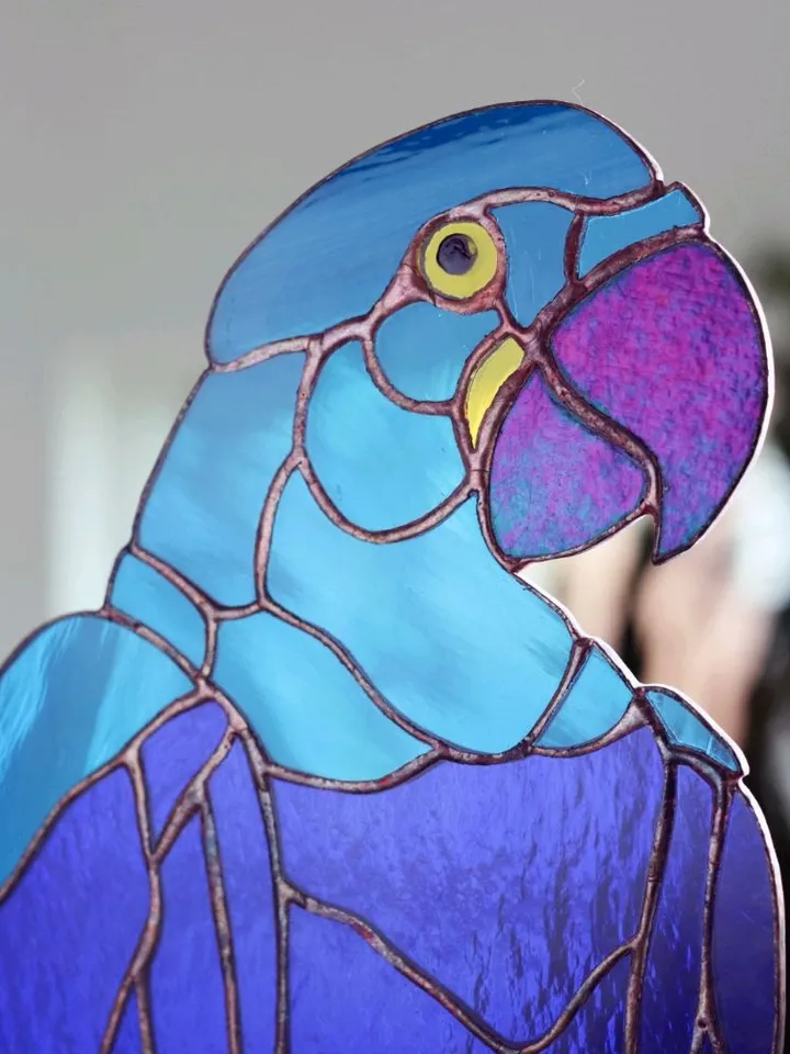 Macaw Parrot "Lucky One", Tiffany Stained Glass Art, Colorful Macaw Bird Glass Art, Tropical Parrot Tiffany Glass Decor, Stained Glass Macaw Wall Art, Handmade Glass Parrot Suncatcher, Exotic Bird Tiffany Stained Glass, Lucky Macaw Window Ornament