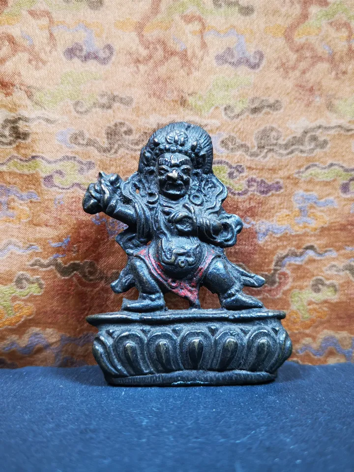 Gandhanra Acient Tibetan Buddhism Statue,Vajrapani,Terma Statue,the Protector and Guide of Gautama Buddha,60 years old