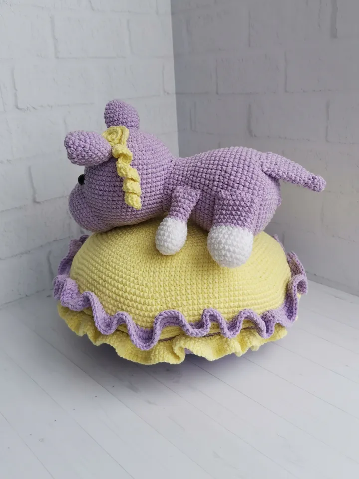Crochet pattern pillow and crochet pattern hippo