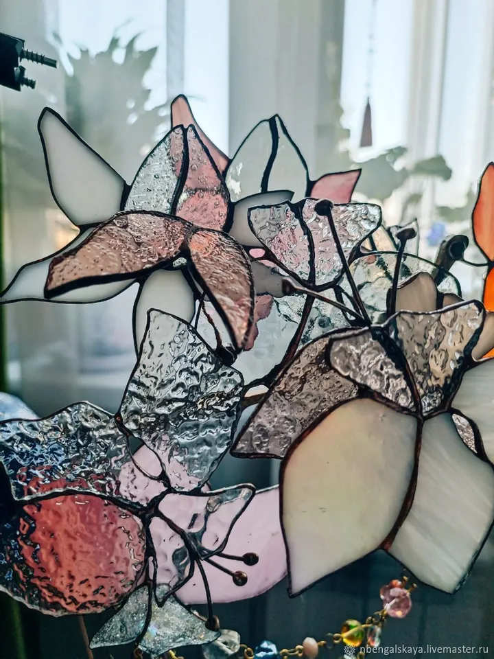 3D White and Pink Stained Glass Branch, 3D White-and-Blush Branch, 3D Stained Glass White and Pink Branch, White and Blush 3D Glass Twig, Delicate Pink & White Glass Floral Stem, Layered Stained Glass Blossom Branch, Handmade 3D Art Glass Flower Spray