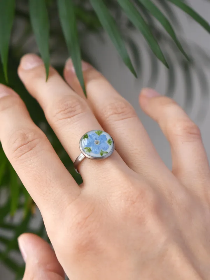 Forget-me-not ring. Resin ring with Real Blue Forget me not flowers. Real forget-me-not in resin.