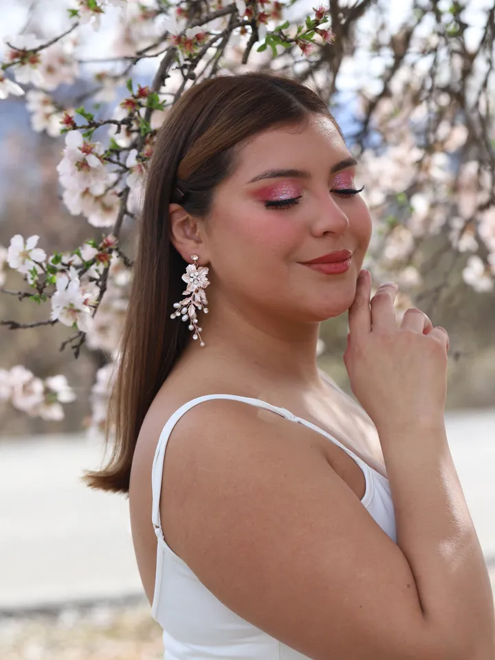 Rose Gold Flower Chandelier Boho Wedding Earrings , Floral Statement Boho Bridal Earrings, Leaf Romantic Bride Jewelry , Pearl Jewellery