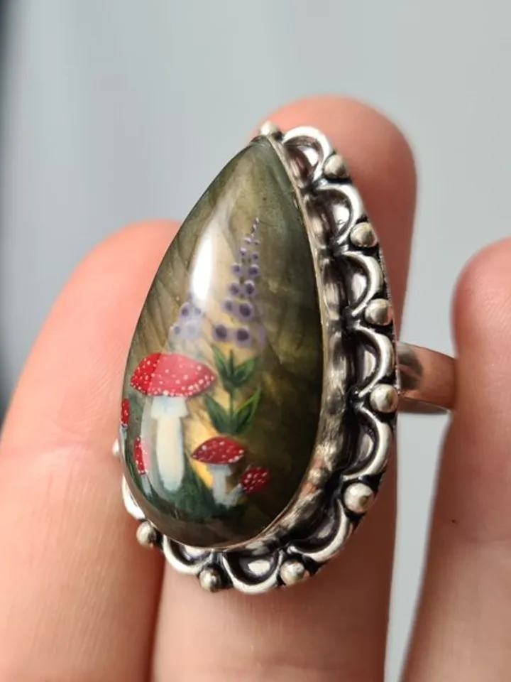 Labradorite ring Stone painting fly agaric Aaa large labradorite ring 飛木耳環