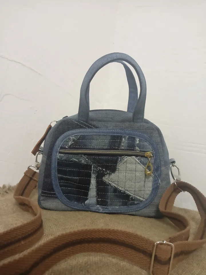 cute boston bag made of eco-friendly materials, denim bag made from recycled jeans, shoulder bag, crossbody bag, 4 pockets and adjustable strap with carabiners. crazy patchwork front,