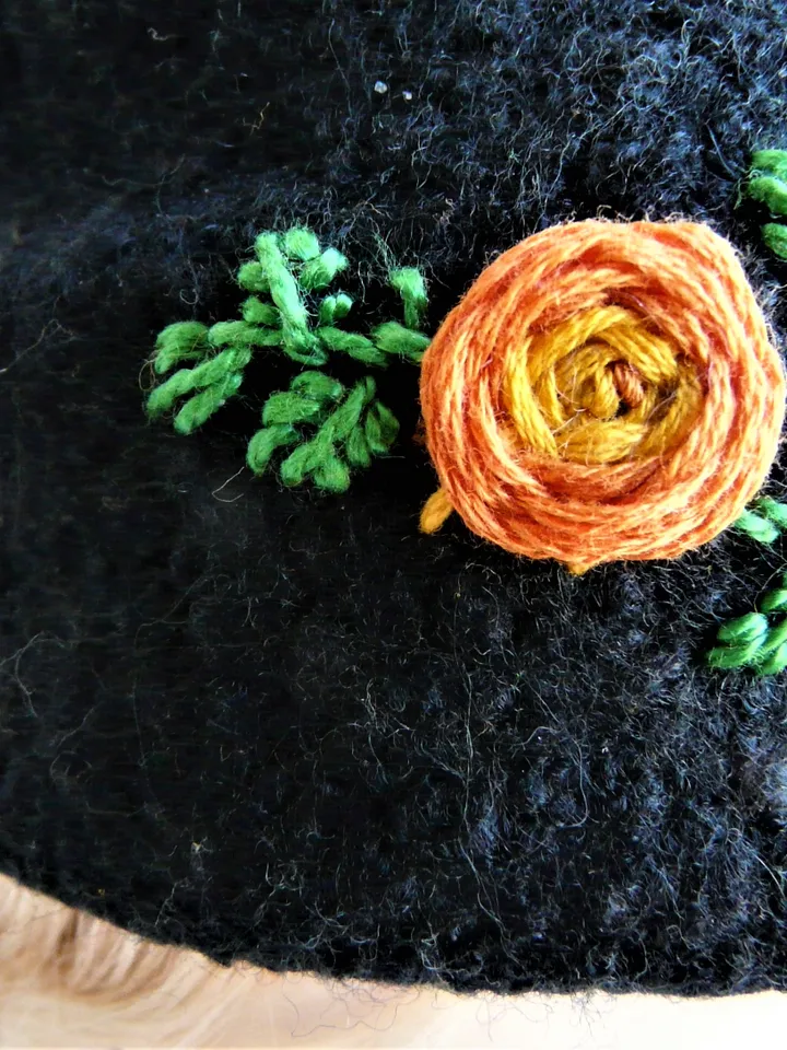 Blythe hat with embroidery