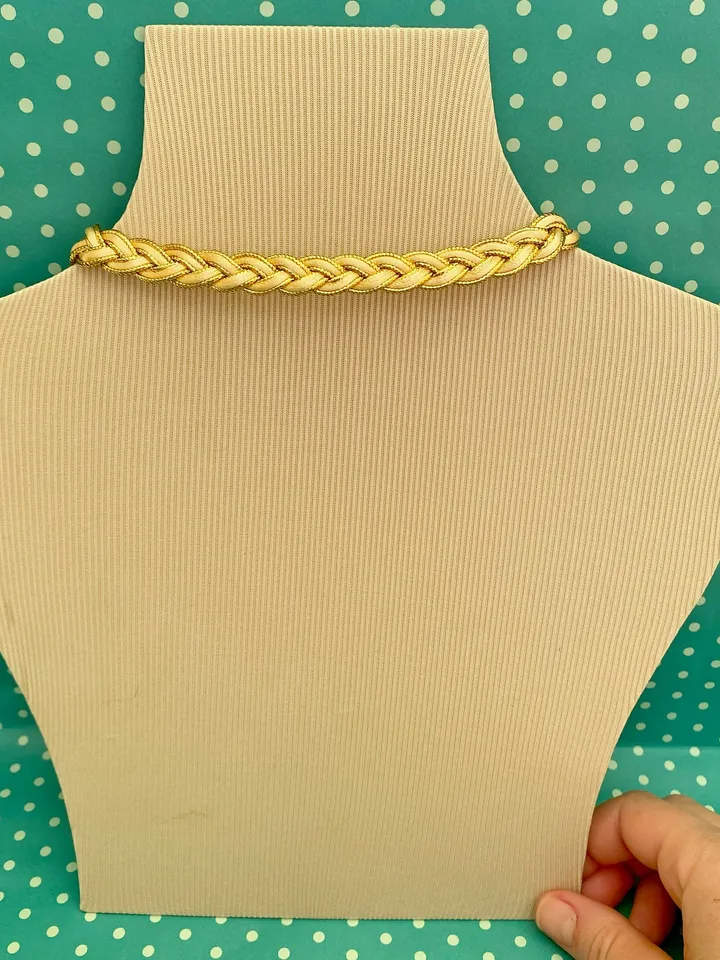 Choker and bracelet.Golden braid. Jewelry for you. Handmade.