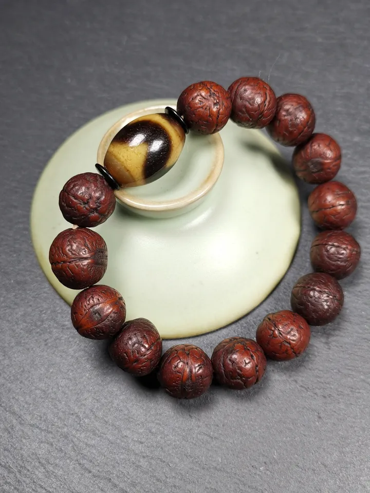 Gandhanra Unique Tibetan Dalo Dzi Bead Wrist Mala,Old Tiger Tooth Dzi with Bodhi Beads Bracelet