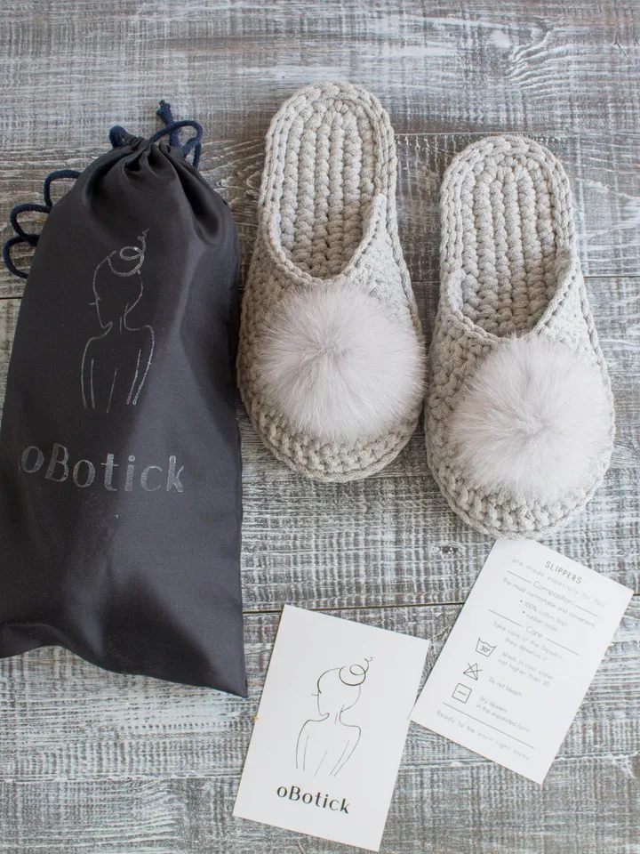 Bride slippers - Bridesmaid slippers - Bridesmaid gift