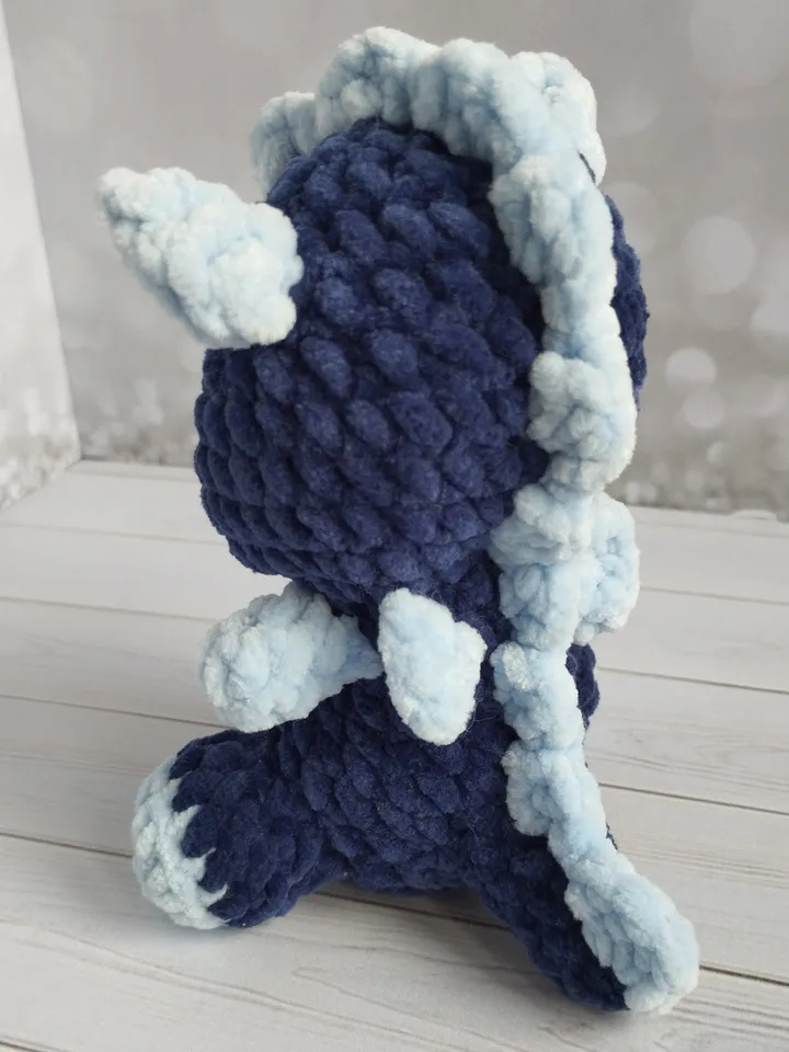 Crochet Dragon Pattern - Adorable and Easy-to-Follow Tutorial (English and German PDF Version Available for Download)