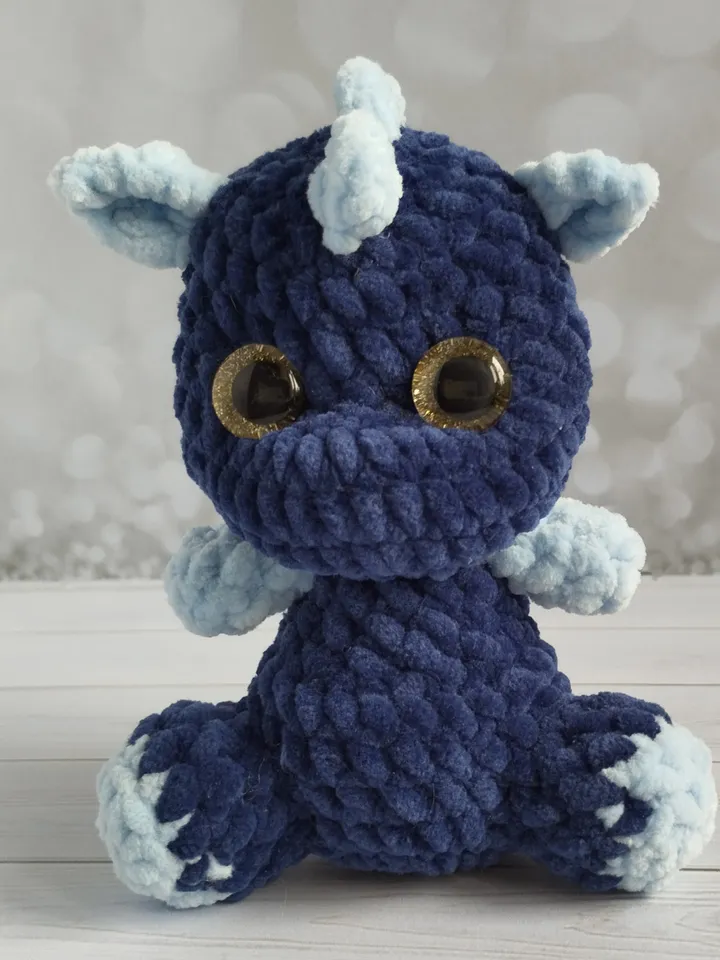 Crochet Dragon Pattern - Adorable and Easy-to-Follow Tutorial (English and German PDF Version Available for Download)
