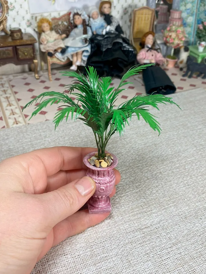Palm tree in a flowerpot. Plant for a doll. Flower for a dollhouse. 1:12. Handmade.