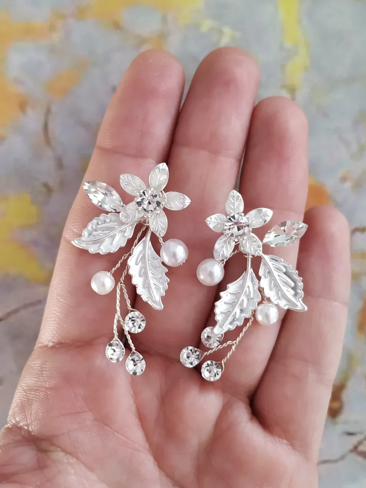 Silver Gold Swarovski Crystal Bridal Earrings Floral Leaf Wedding Earrings Boho Wedding Earrings Boho Bridal Earrings Beads Pearl Jewelry