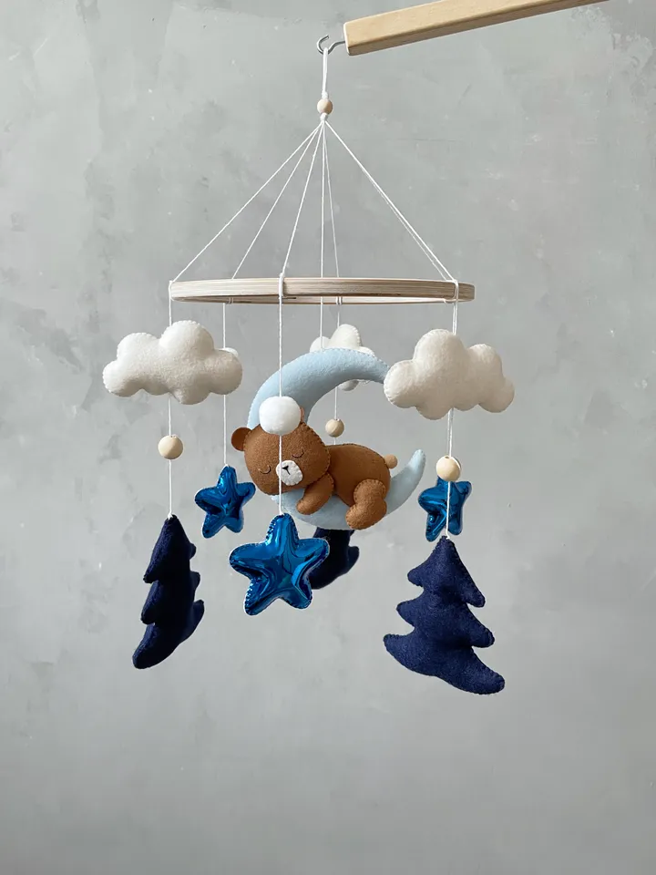 Woodland baby mobile boy, Bear crib mobile boy, Animal nursery mobile