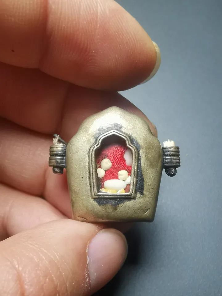 Gandhanra Antique Handmade Gau Ghau Shrine, Mini Tibetan Buddhist Altar Amulet Pendant