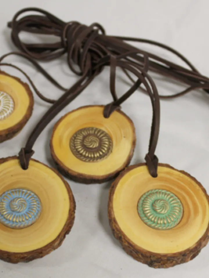 Zdraven - cedar cut (health charm) (4.5-7 cm)