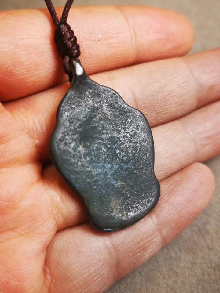 Gandhanra Antique Lotus Amulet Badge,Tibetan Buddhist Protective Amulet Pendant,Made of Thokcha