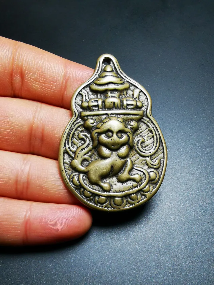 Gandhanra Antique Tibetan Buddhist Protective Pendant,Snow Lion Amulet Badge,50years old