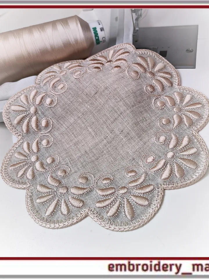 In the hoop embroidery design napkin 2 and wreath 2 designs
