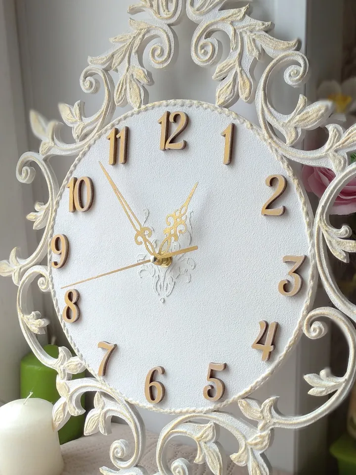 Small white wall clock with gold ornament in vintage style Silent clock for bedroom, living room or nursery Gift for Christmas, Birthday, Mother's Day, Wedding, Housewarming