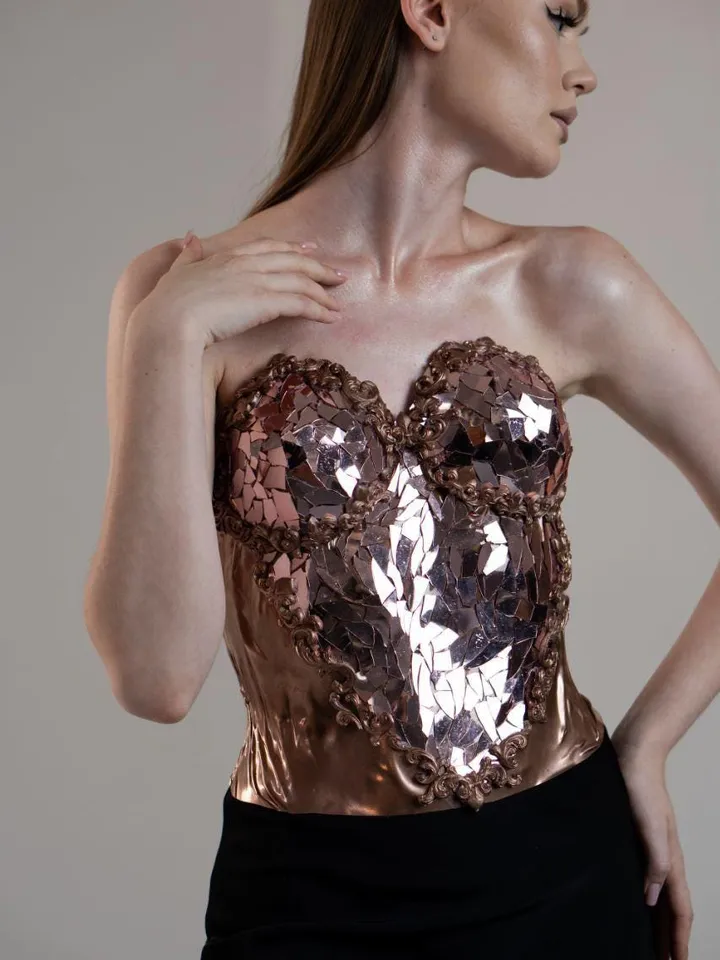 Cuirass Armor Strawberry Wolf Costumes - Cosplay - Royal - Gold - Cuirass - Fantasy
