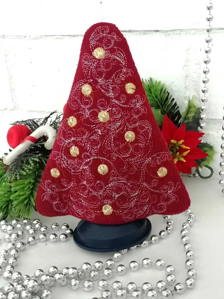 Machine embroidery design “textile christmas tree”.