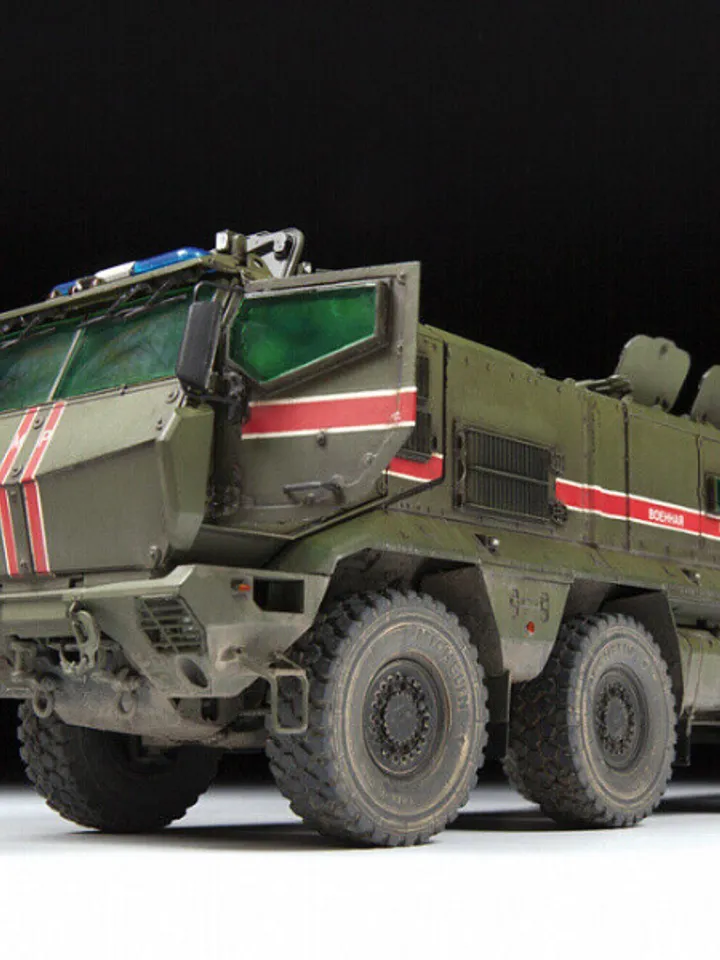Original Zvezda 3701 Russian Army Military Police Armored Vehicle Typhoon-K Model 1:35