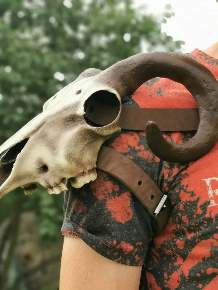 Ram Skull Pauldrons, Fantasy Armor, cosplay armor, celtic leather armor, viking armor, larp armor