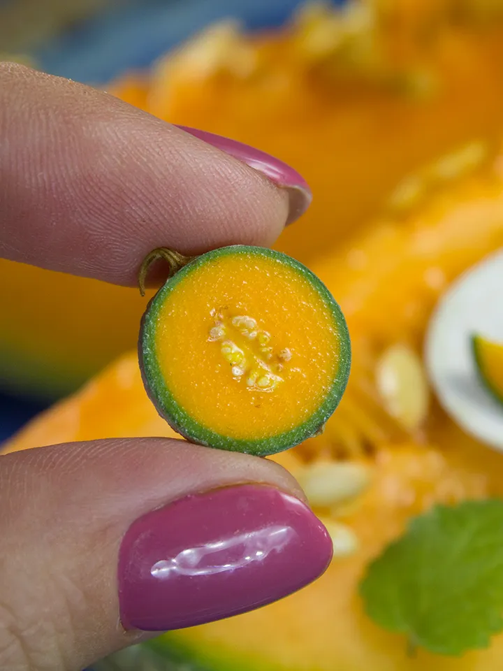 TUTORIAL Miniature cantaloupe with polymer clay