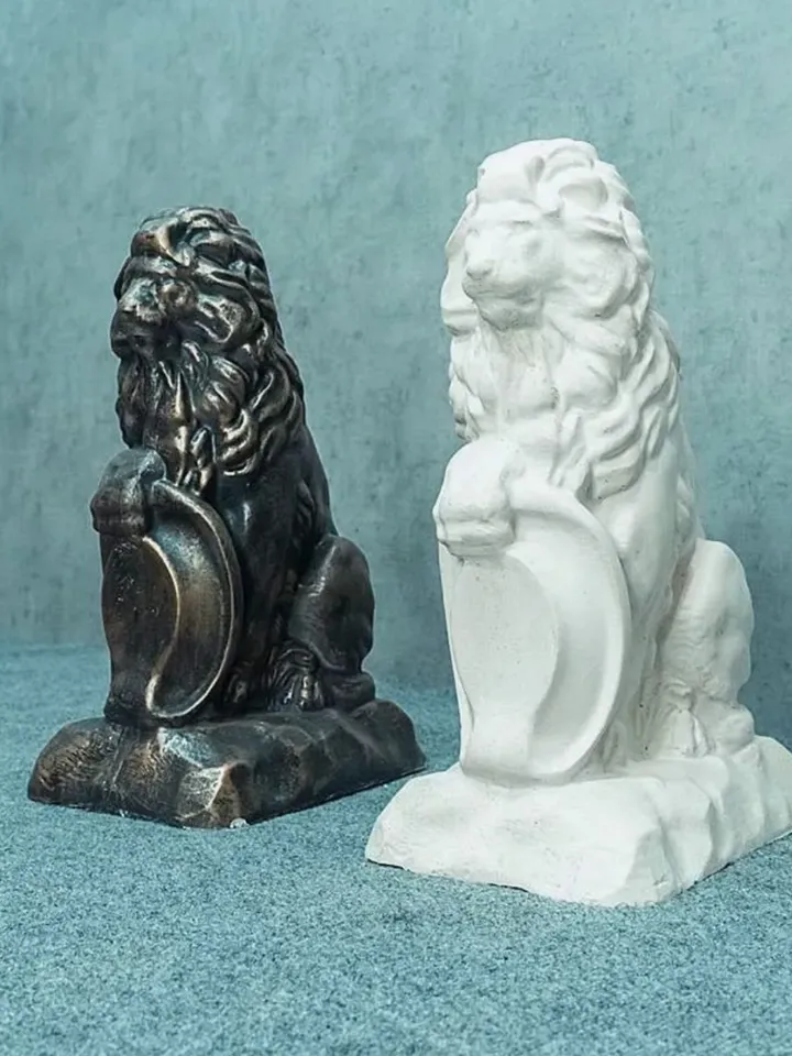 Plastic mold for concrete and gypsum "Lion the left side" DIY