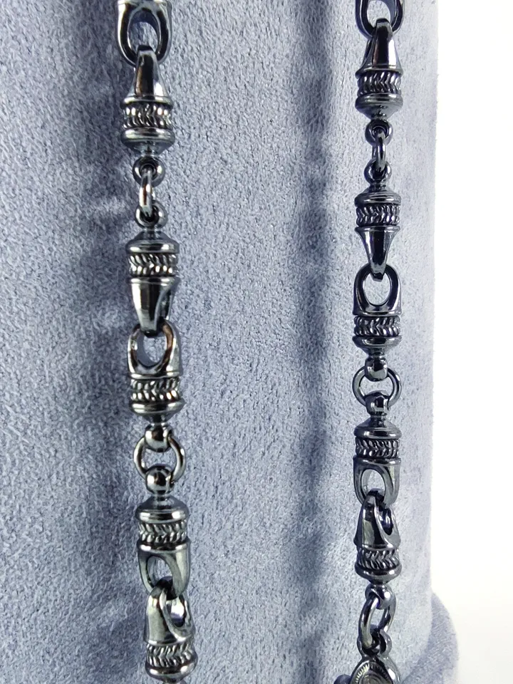 Gorgeous chain - high quality