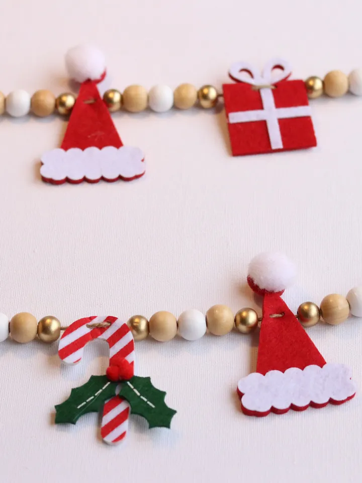 Christmas garland, Rustic home decor, felt bunting, Festive decoration