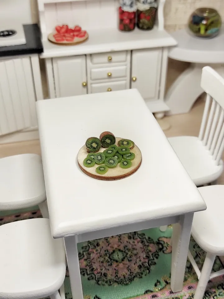 Realistic fruit, kiwi for dolls, fruit on board, fruit for dolls, food for games, miniature, mini fruit, dollhouse decor