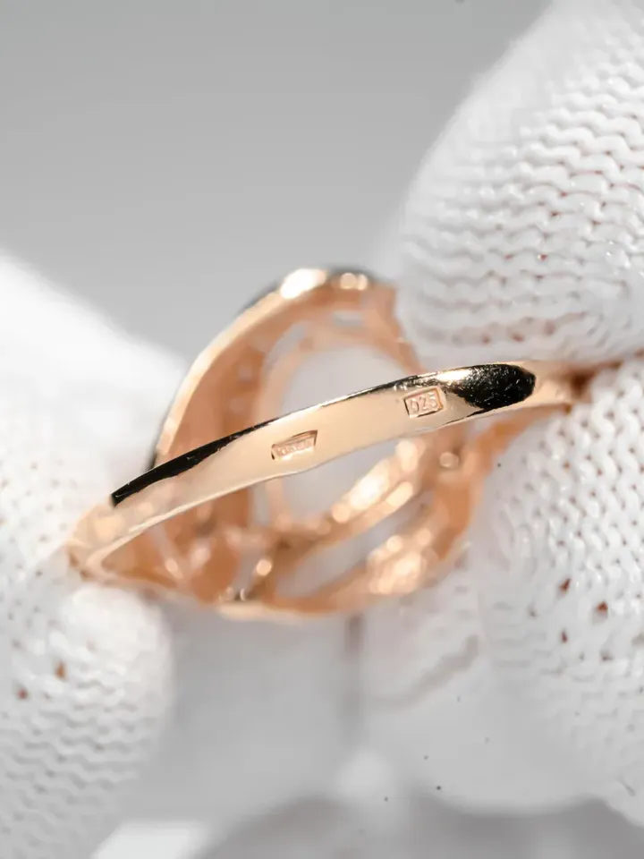 Ring Silver gold plated 925 assay value with white agate