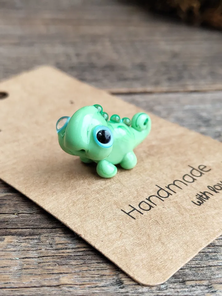 GLASS FIGURINES Chameleon figurine MIniature Chameleon ornament Glass Chameleon scuplture Chameleon gift Reptile figurine Terrarium Aquarium