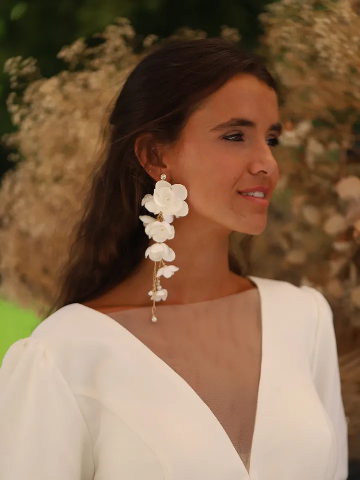 3D Flower Wedding Earrings For Brides, Long Gold Boho Bridal Earrings, Floral Statement Wedding Earrings, Vintage Statement Bridal Jewelry