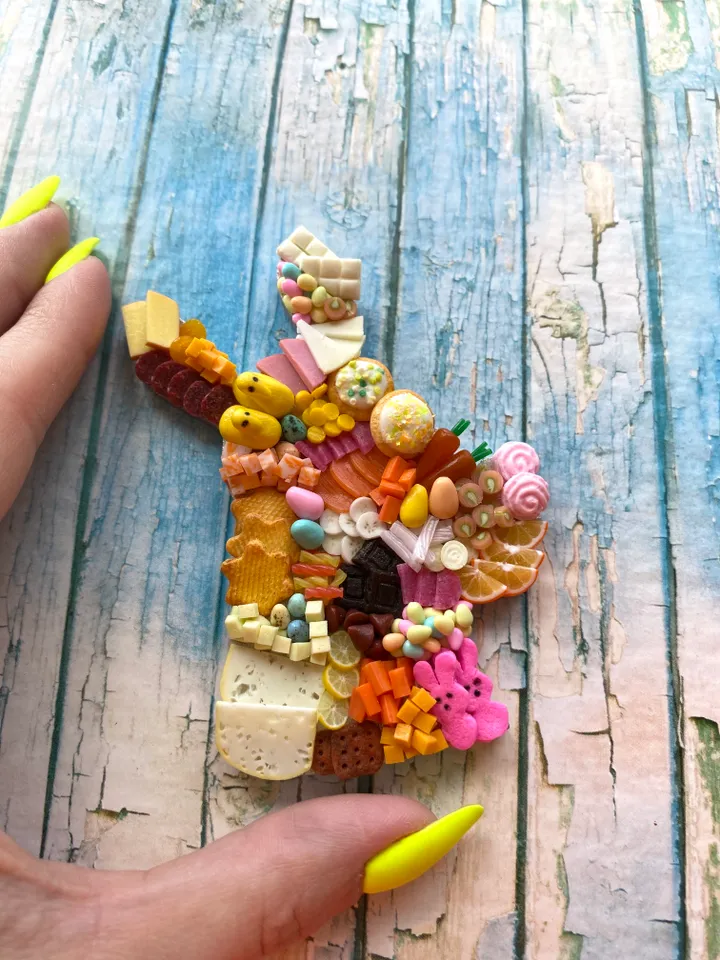 Magnet Miniature Easter Charcuterie Board with Polymer Clay Souvenir