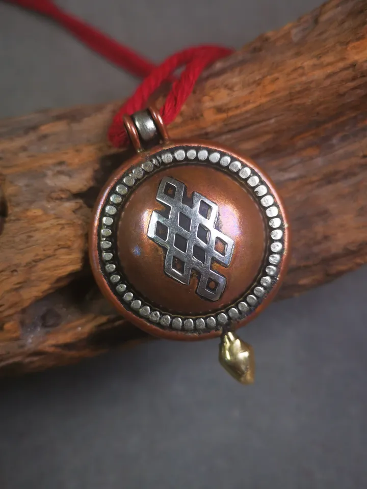 Gandhanra Acient Gau Ghau Shrine, Unique Round Tibetan Buddhist Altar Amulet Pendant