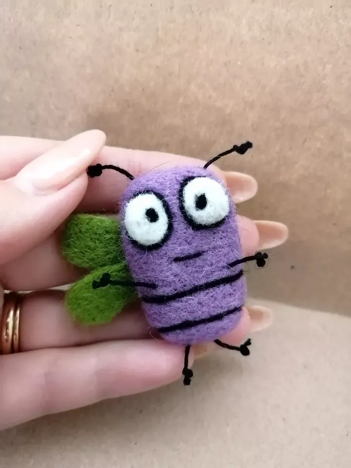 Lilac women's bee brooch in lilac shades Stylish decoration for a girl