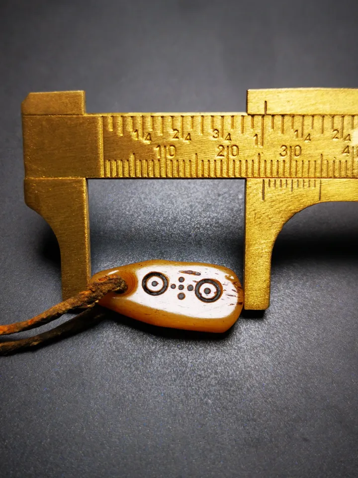 Gandhanra Tibetan Yak Bone Carved Amulet,Bead Counter Pendant,Mani Jewel Amulet for Mala,Prayer Beads
