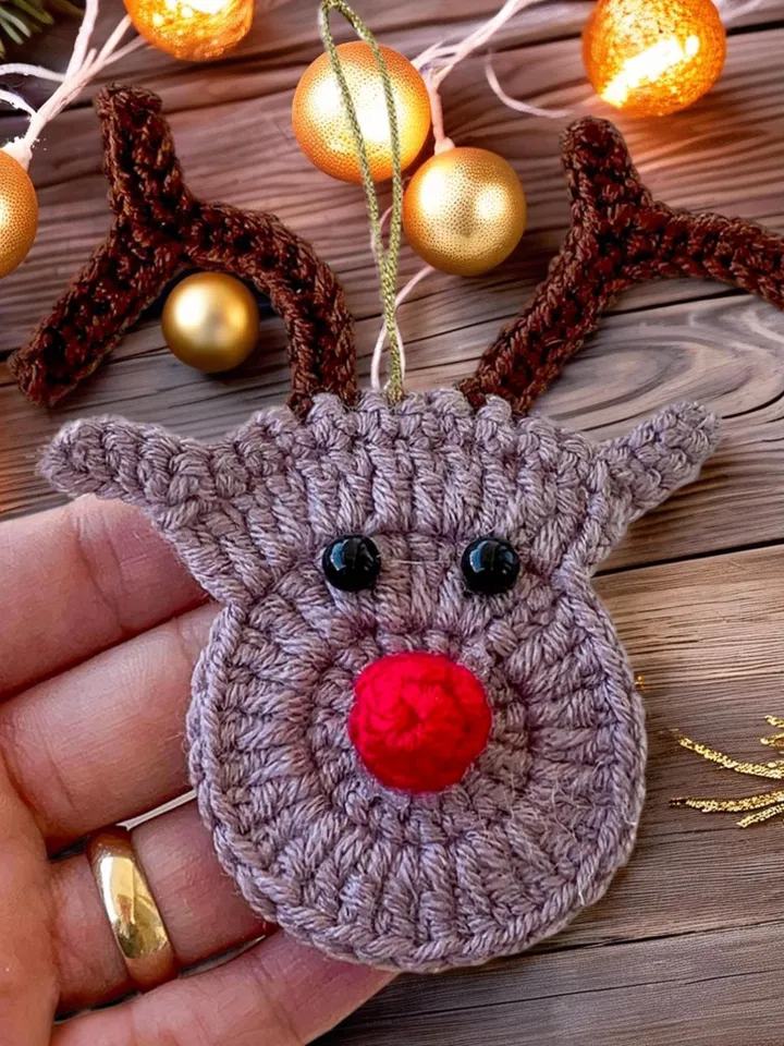 Reindeer Crochet Ornament Pattern, Handmade Holiday Ornament PDF Tutorial for Beginners, Perfect for Christmas Gifts and Decorations