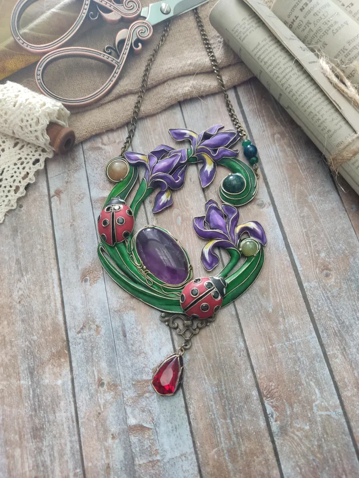 Japanese Iris, Fringed Iris Necklace, Shaga Flower, Ladybugs necklace