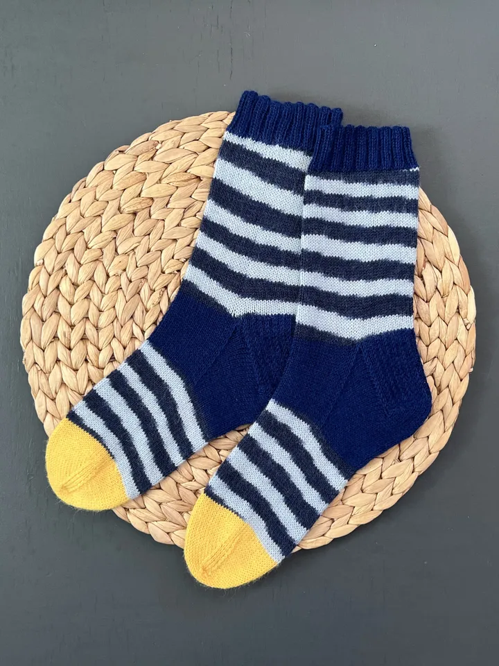 Mens striped knitted socks/ Warm knitted accessory