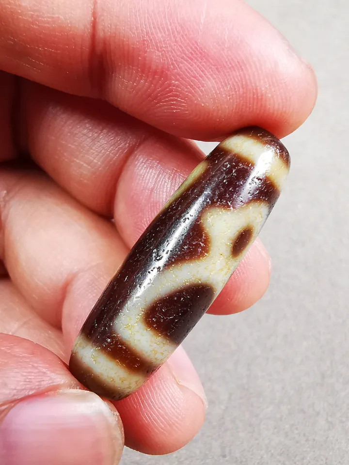 Gandhanra Tibetan Kubera Dzi Bead,Tibetan Chung,God of Wealth Amulet,Small Size 35*11 mm