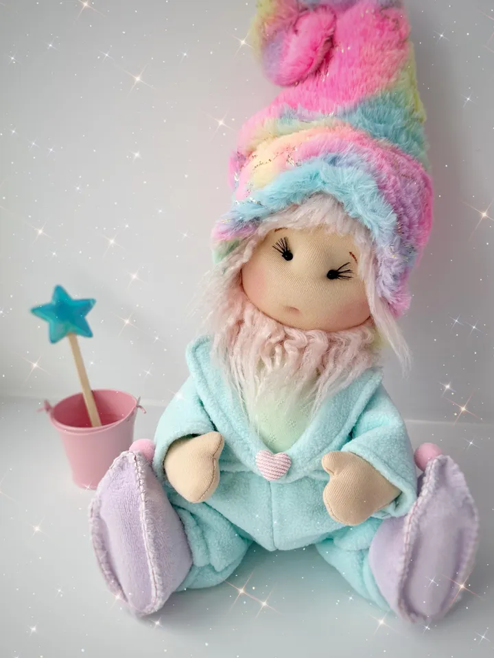 Rainbow Gnome pattern. DIY gnome tutorial.