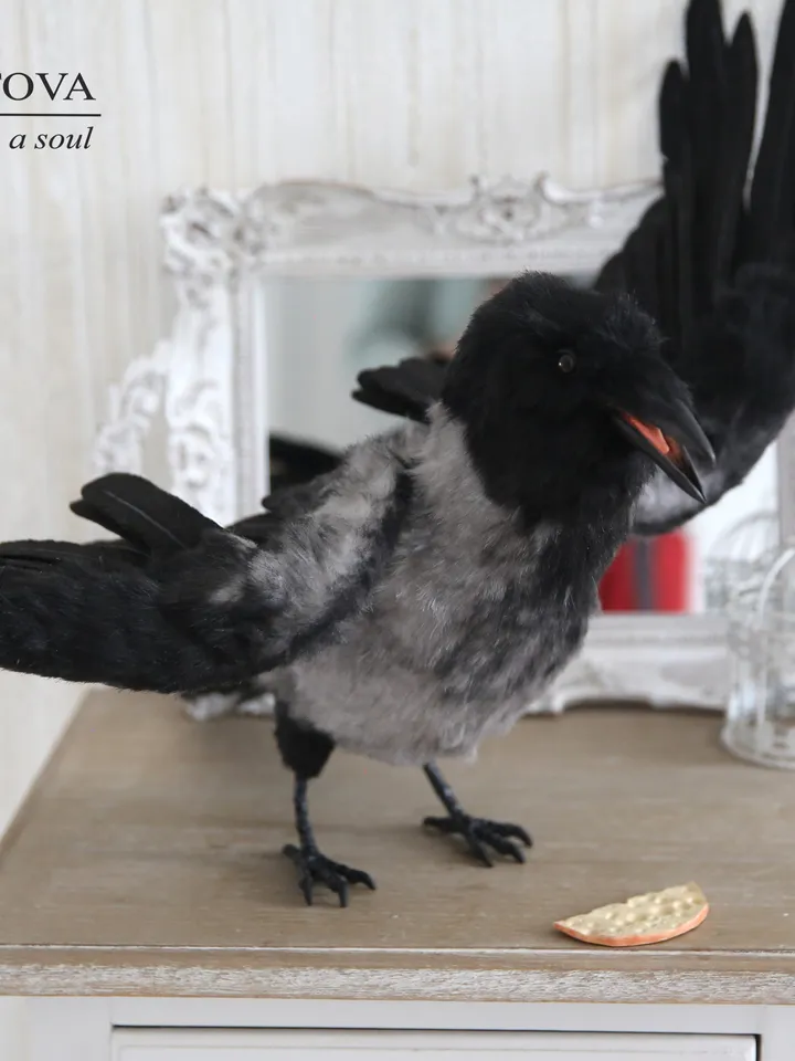 Grey crow with cheese realistic plush toy.