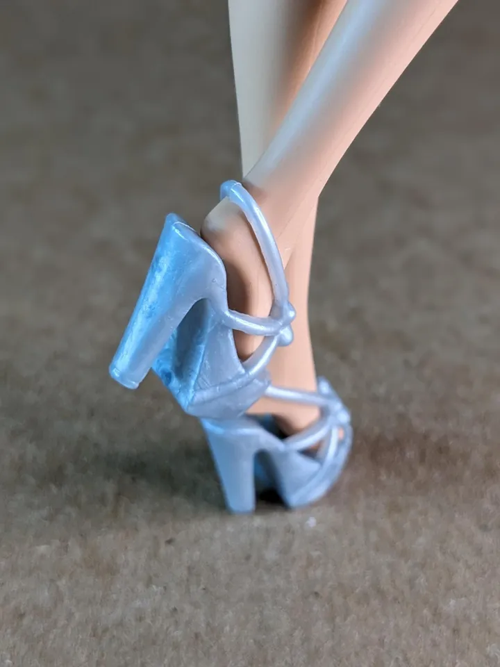 Silver heels sandals for 1/6 scale female dolls